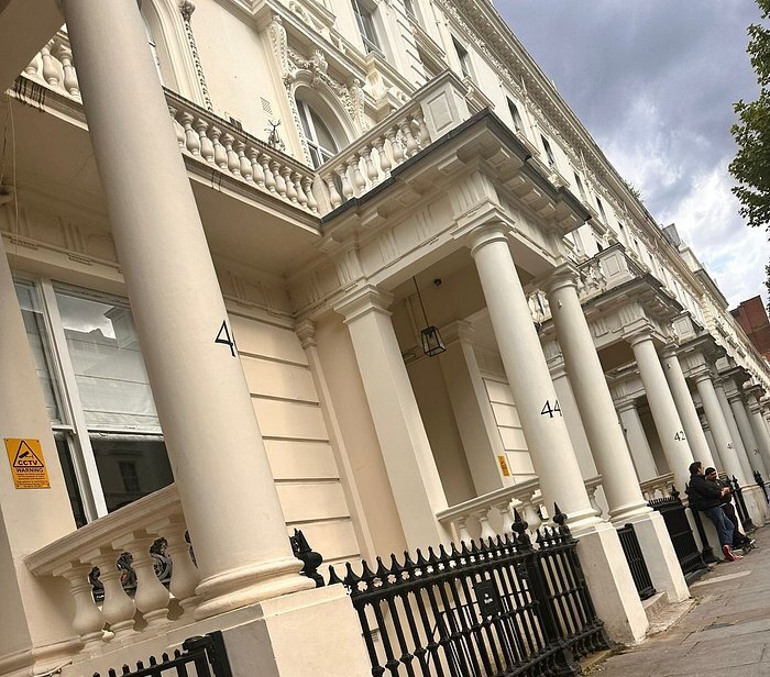 Hyde Park Superior Apartment